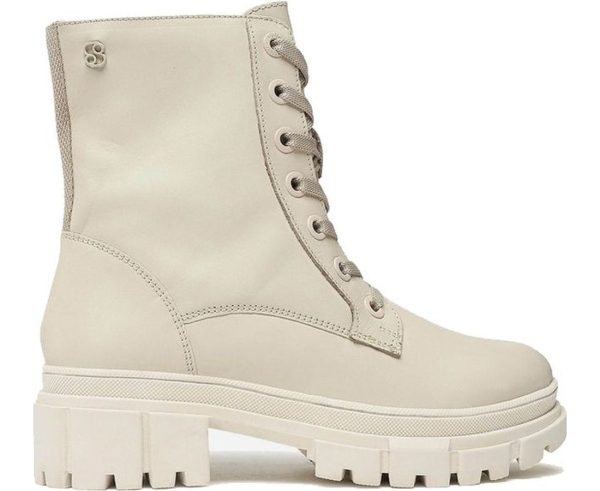 white casual closed booties Angebot